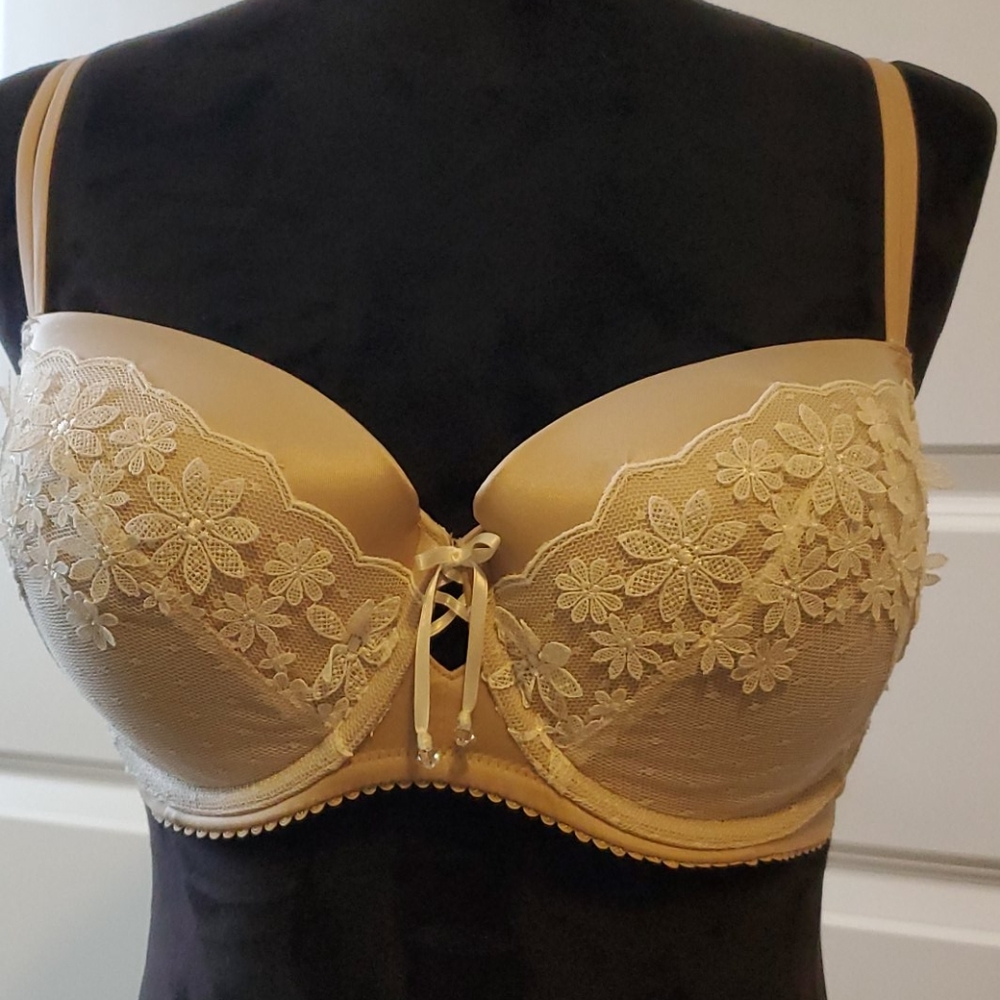 NWT Victoria's Secret Very Sexy Bra